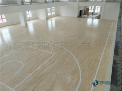 俄勒岡松舞臺場館地板施工隊(duì)